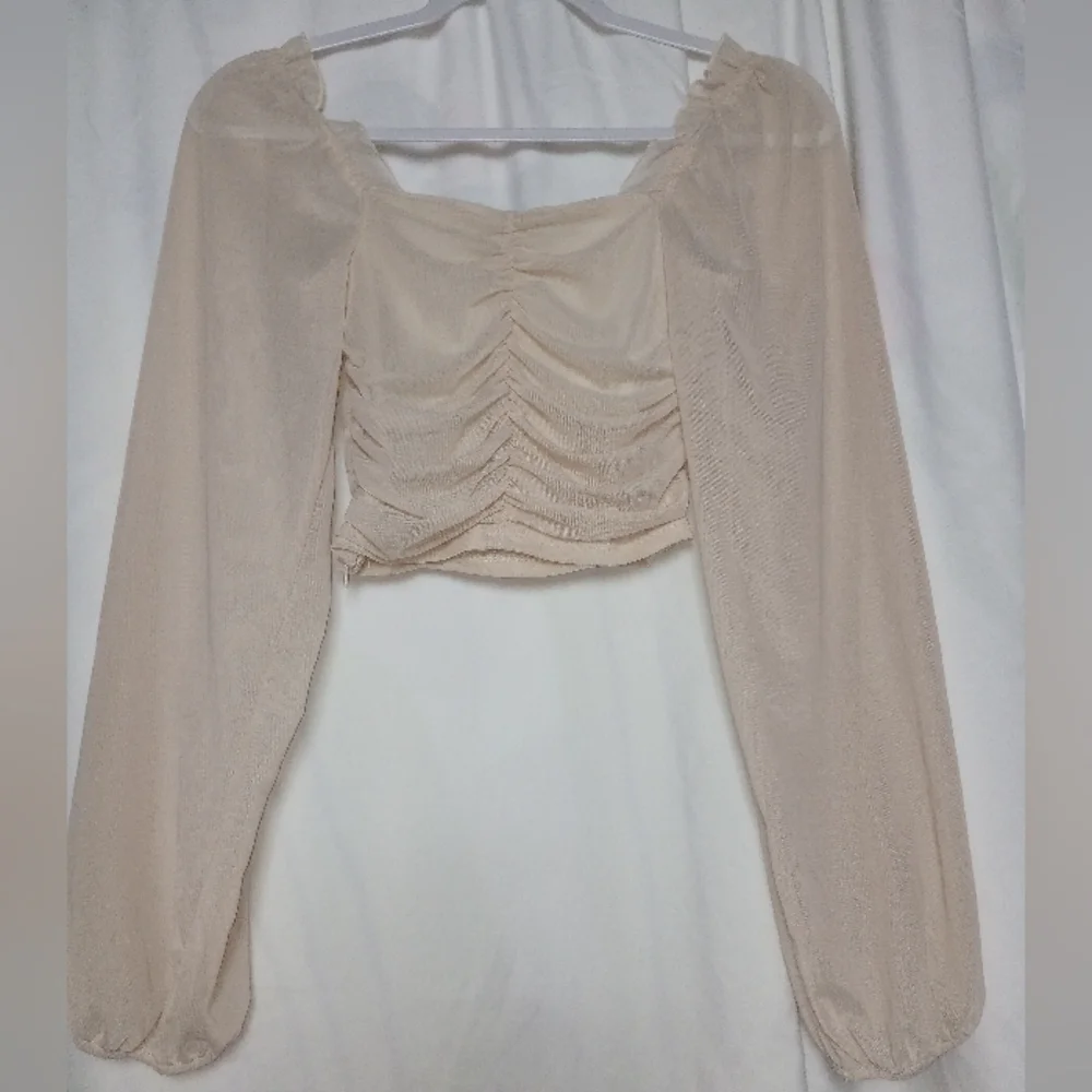 Forever 21 Cream Ruched Bodice Shirt Scandi Baddie Fairy Poet Mesh Sleeves Crop